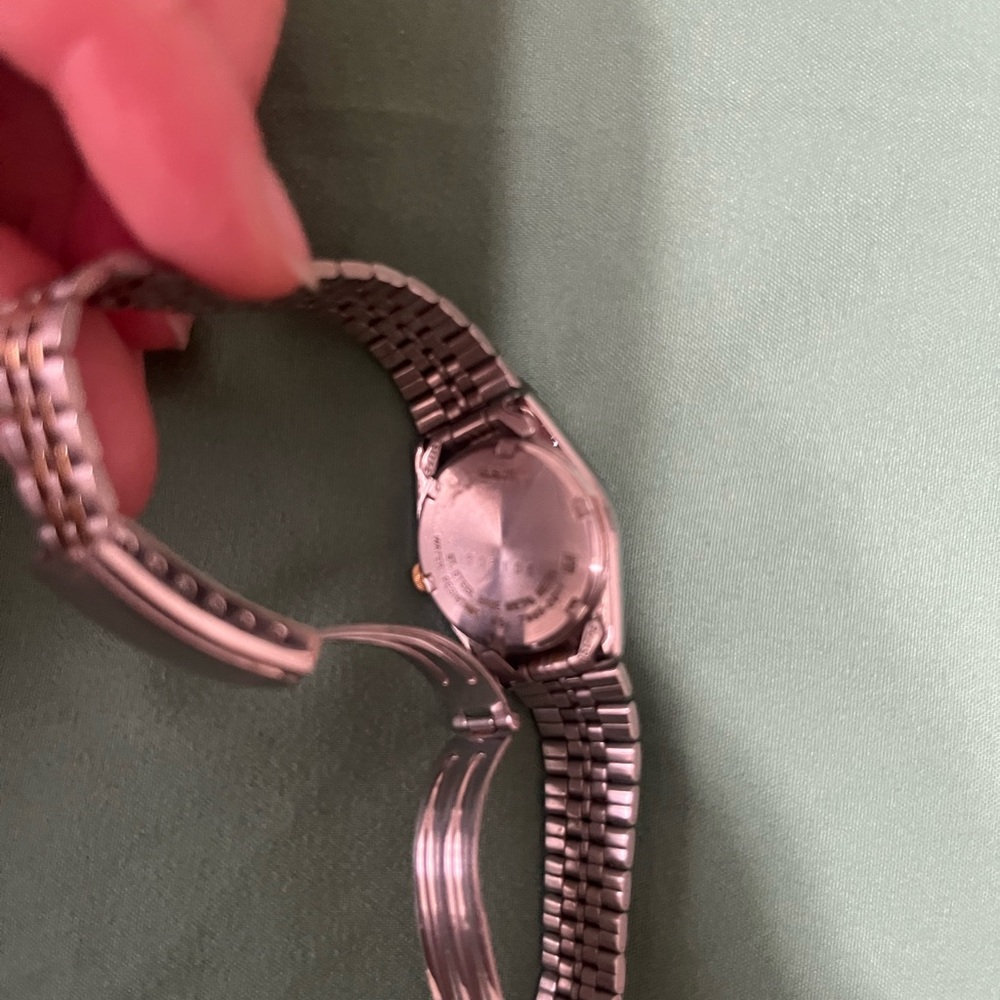 Seiko Two-Tone Silver and Gold Women's Watch - Picture 2 of 3